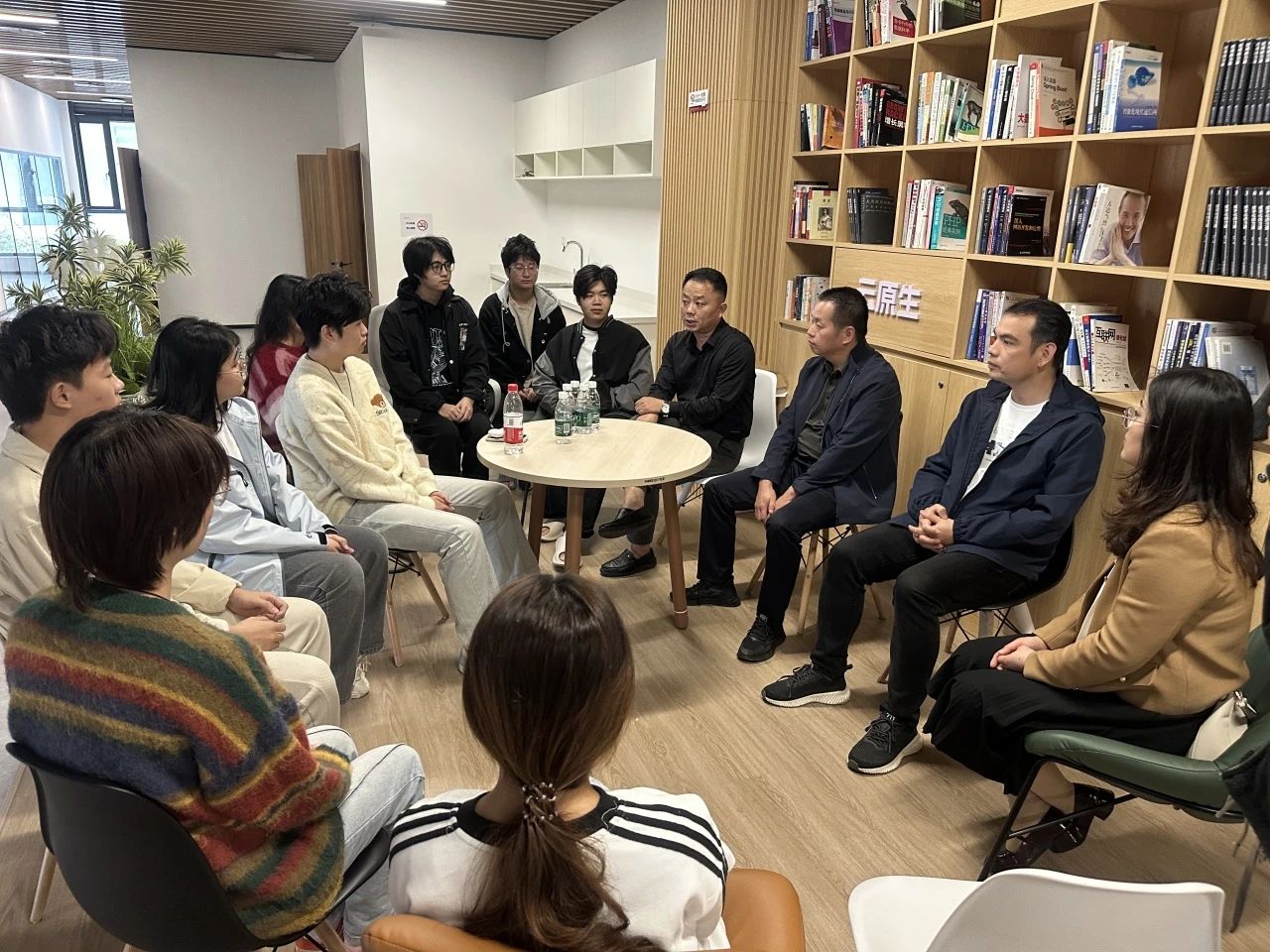 系部领导带队走访慰问长乐实训基地学生，赴福州企业开展访企拓岗专项行动