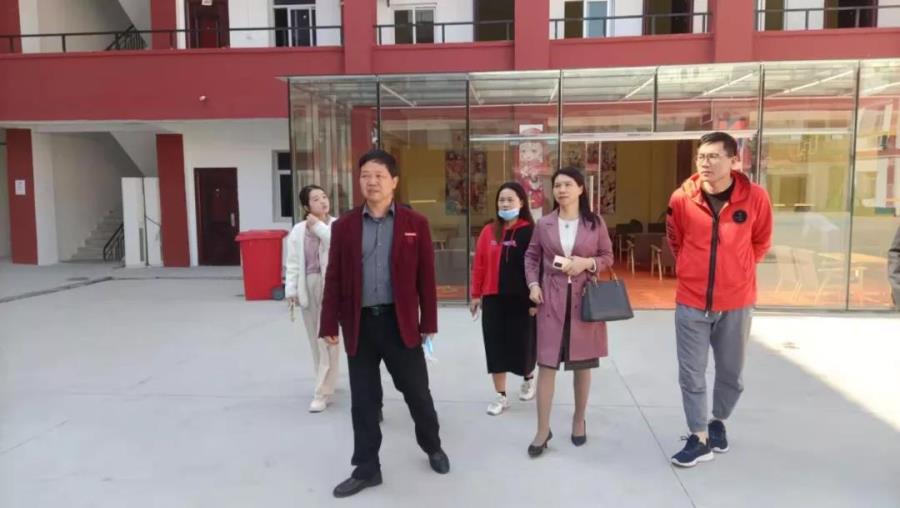 信息工程系领导一行赴骠骑实训基地，走访慰问2019级动漫制作技术和虚拟现实应用技术专业实训学生