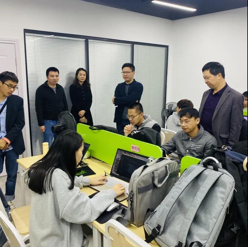 信息工程系领导一行走访中软国际教育科技集团福州分公司，看望2019级大数据技术和计算机应用技术专业实训学生