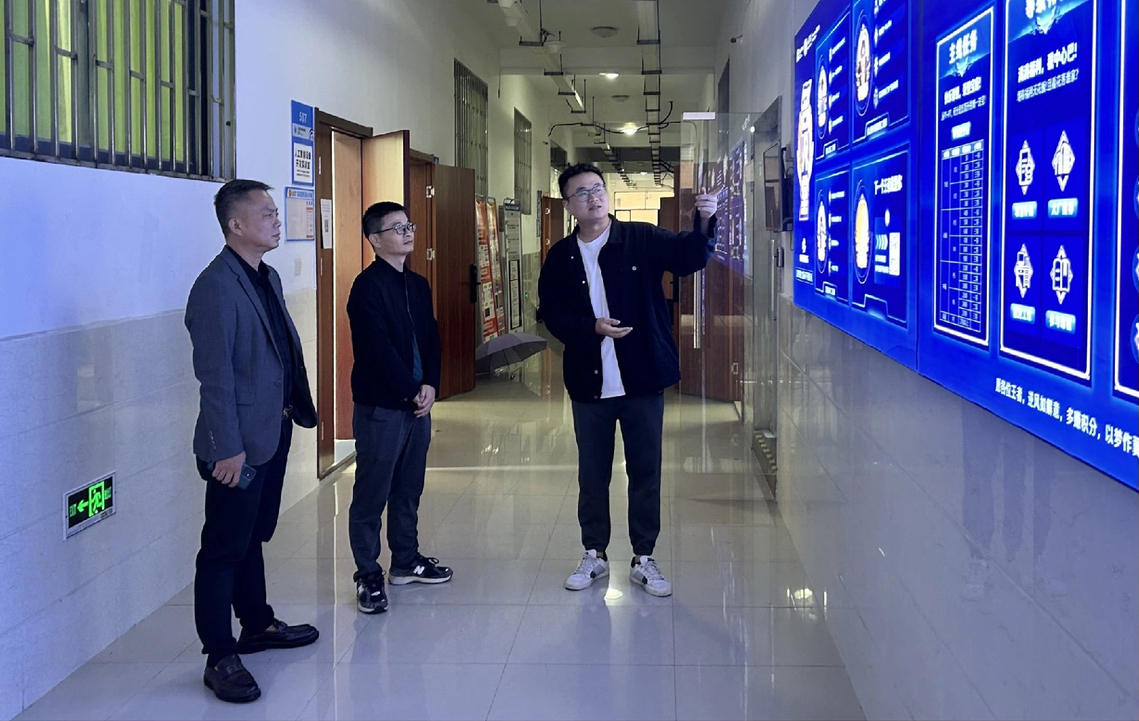 借鉴新模式，学习新规范——信息工程系走访阳光学院、福州物联网开放实验室