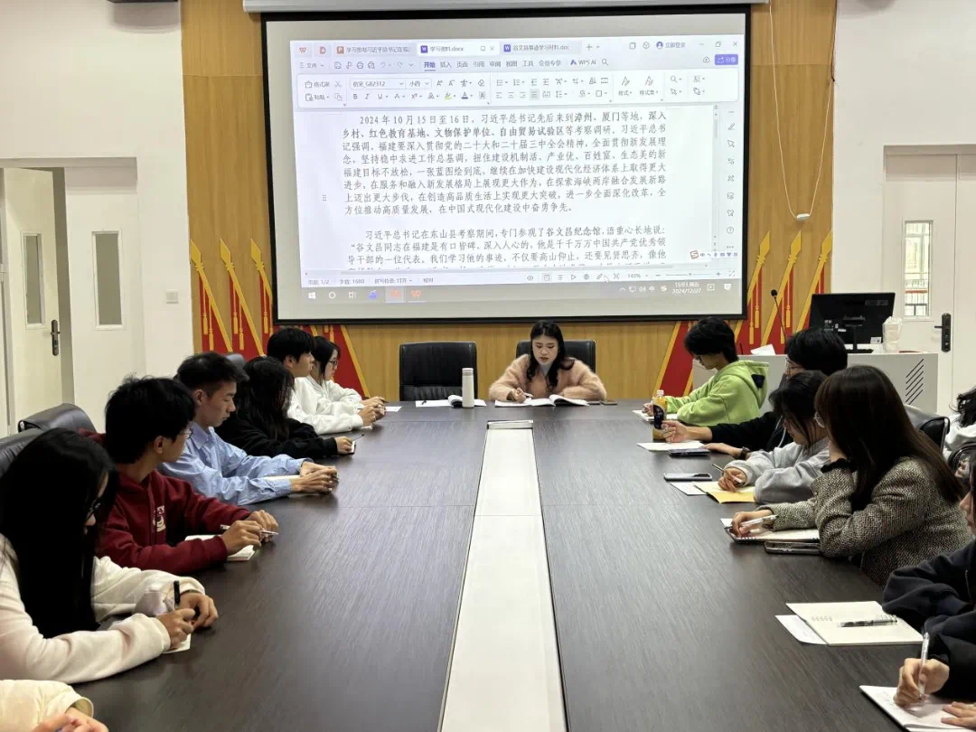 学先进典型事迹，铸时代教育担当